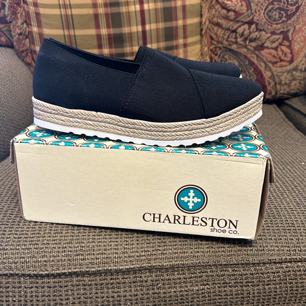CHARLESTON SHOE CO. Black Canvas Espadrille Platform Slip-Ons